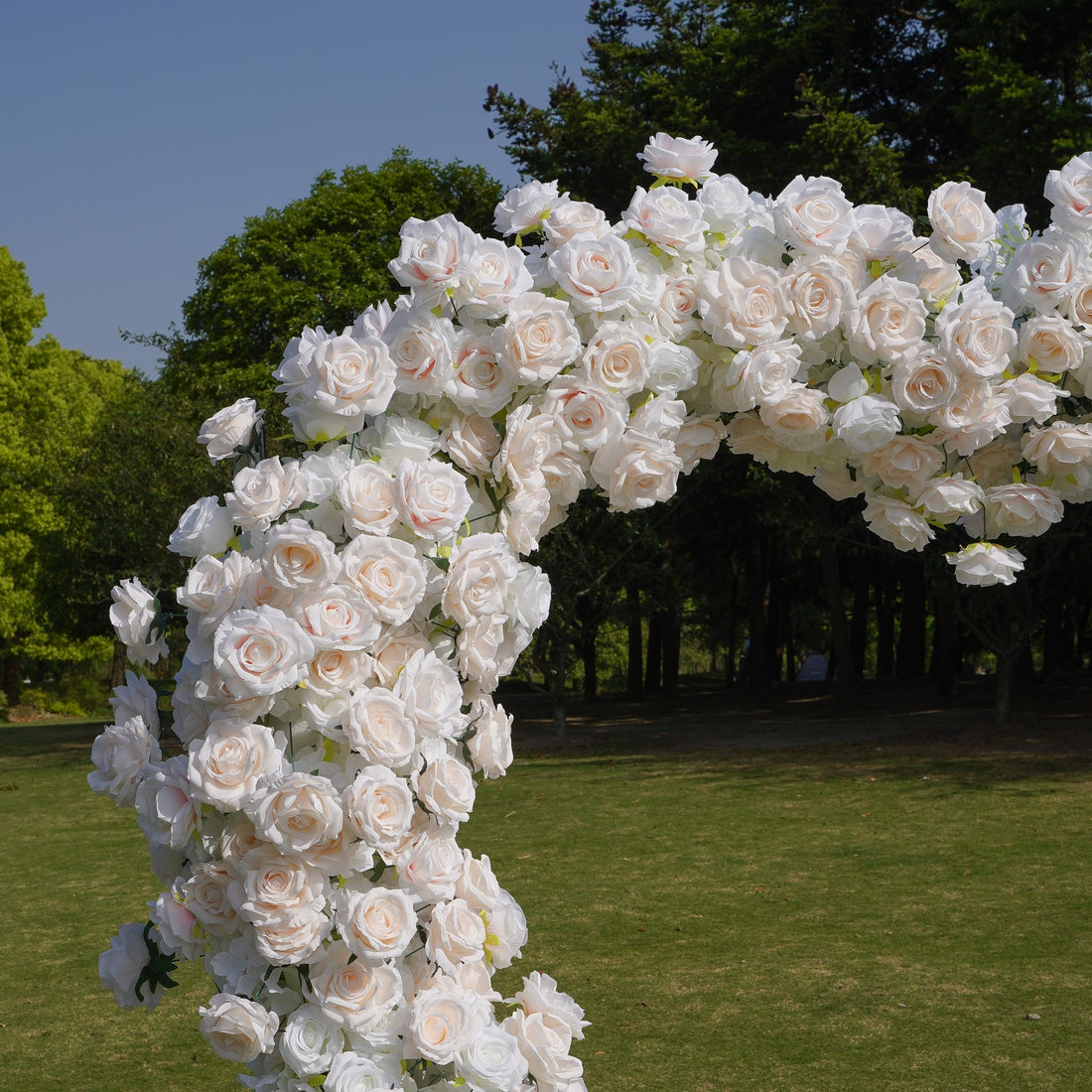 TOTEN AR009 Heart-shaped Hight 2.2m Artificial Flower Arch for Wedding&Events Decor